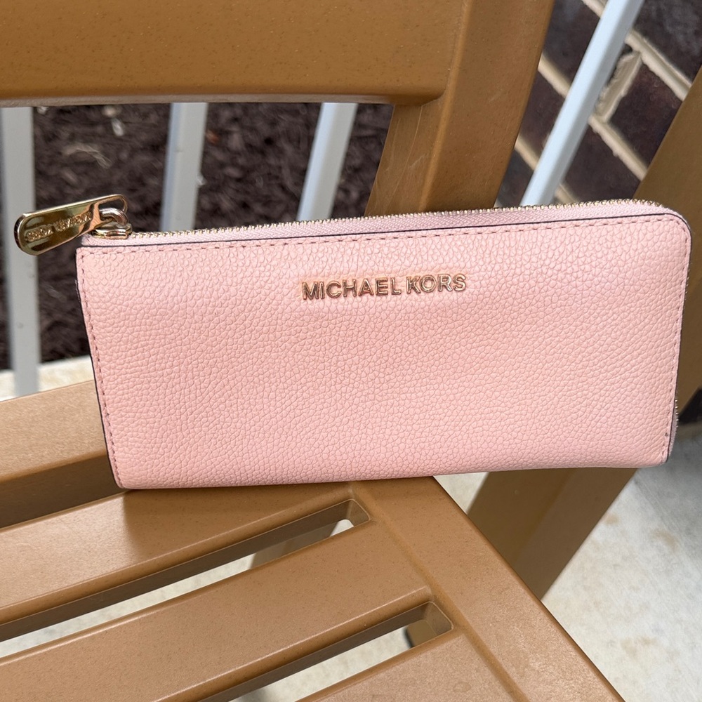 Michael Kors Blush Pink Wallet Full Zip